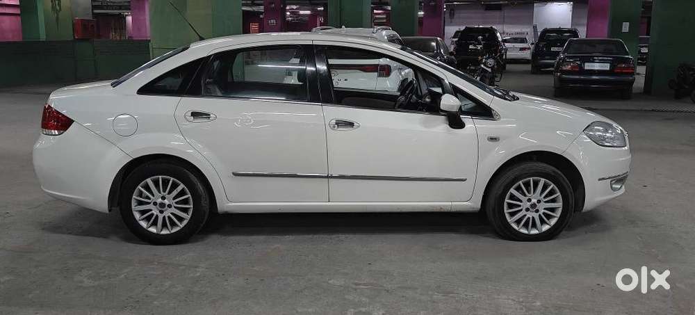 Fiat Linea Emotion Pk 1.4, 2010, Petrol