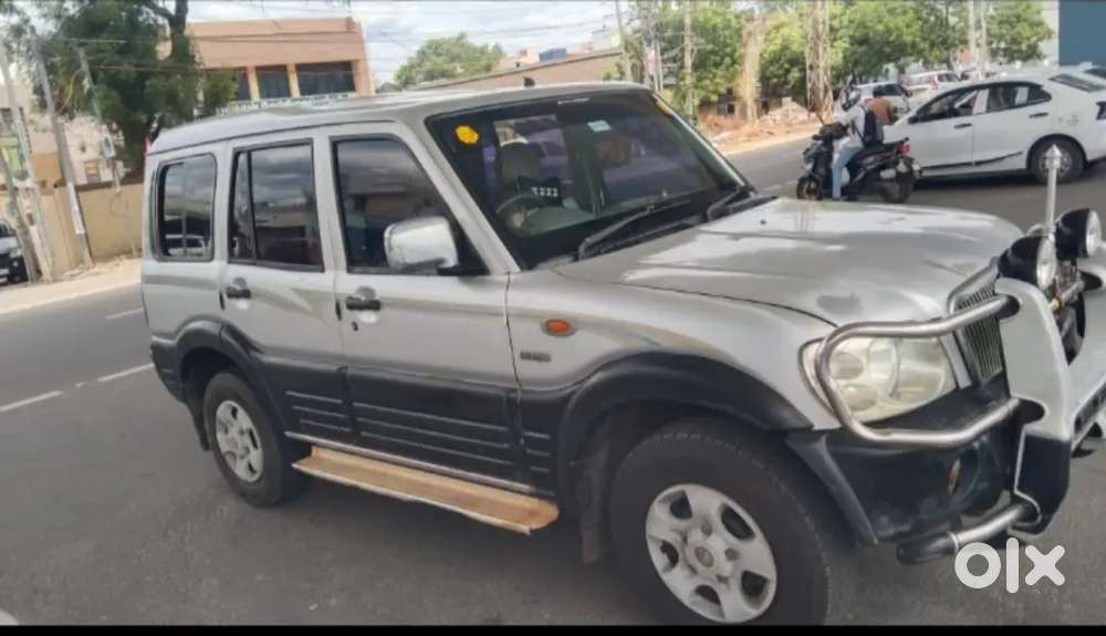 Mahindra Scorpio 2004