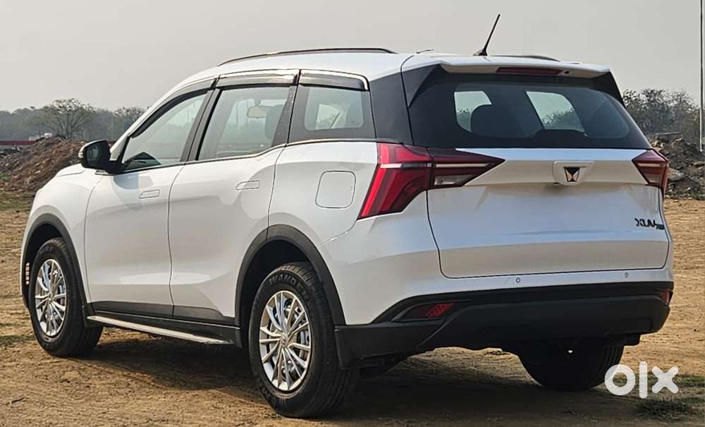 Mahindra Xuv700 Mx Diesel Mt 5 Str (e), 2023, Diesel