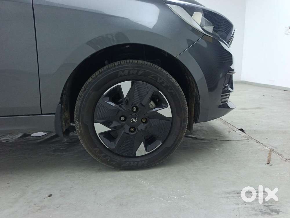 Tata Tiago 1.2 Revotron Xta, 2025, Petrol