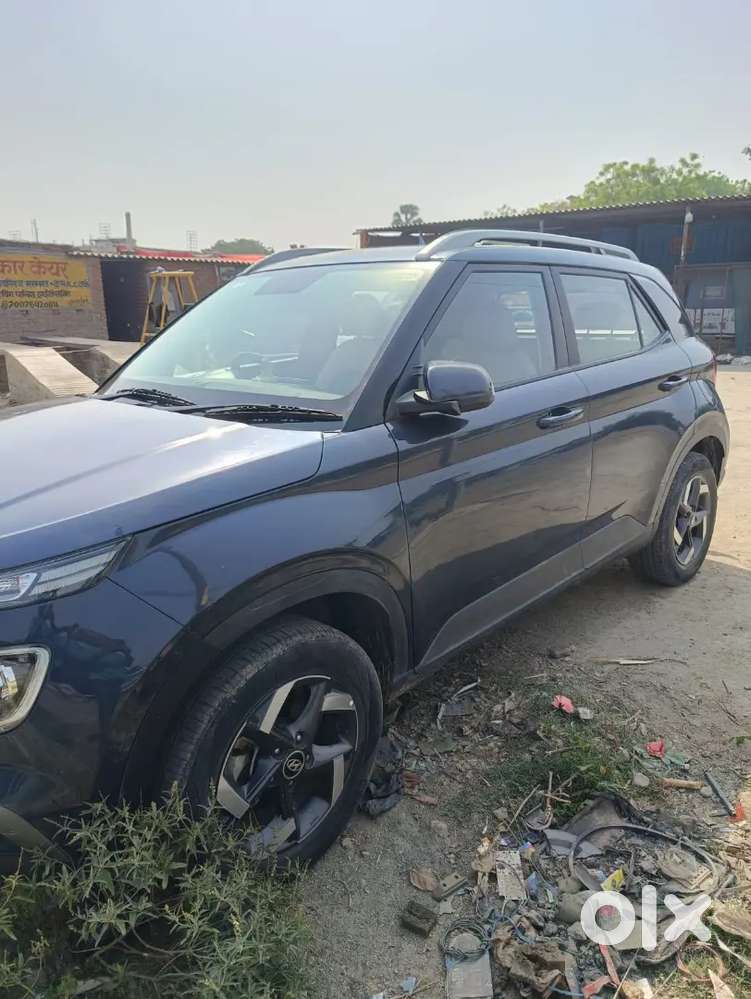 Hyundai Venue 2020 Petrol 56000 Km Driven