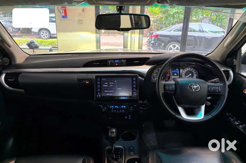 Toyota Hilux 2.8 High 4x4 Mt, 2023, Diesel