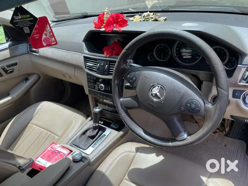Mercedes-benz E-class 2011