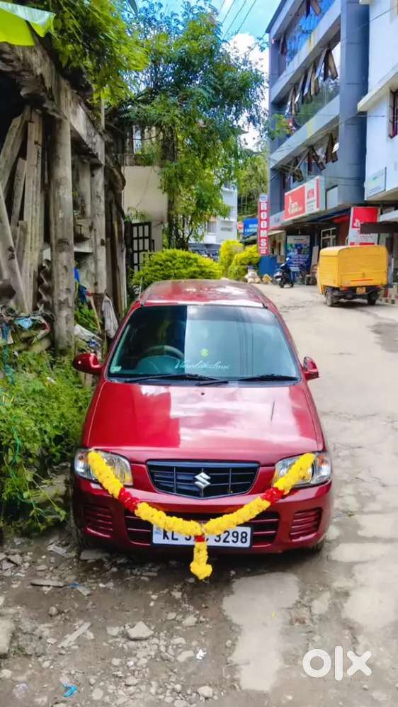 Maroon Colour  Alto Lxi