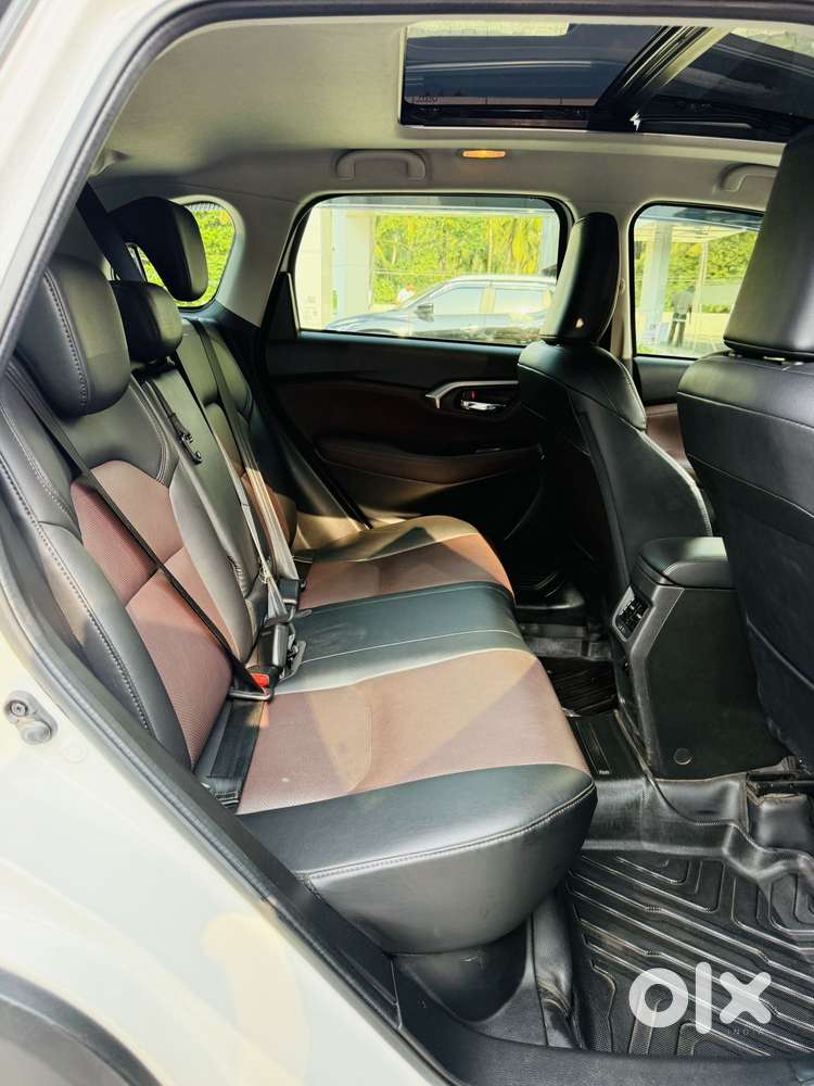 Maruti Suzuki Grand Vitara 1.5 Alpha Smart Hybrid At, 2023, Petrol