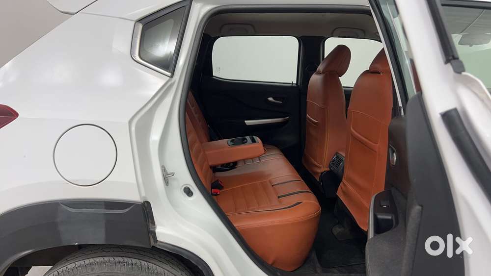 Nissan Magnite 1.0 Xv Premium Turbo Cvt, 2022, Petrol