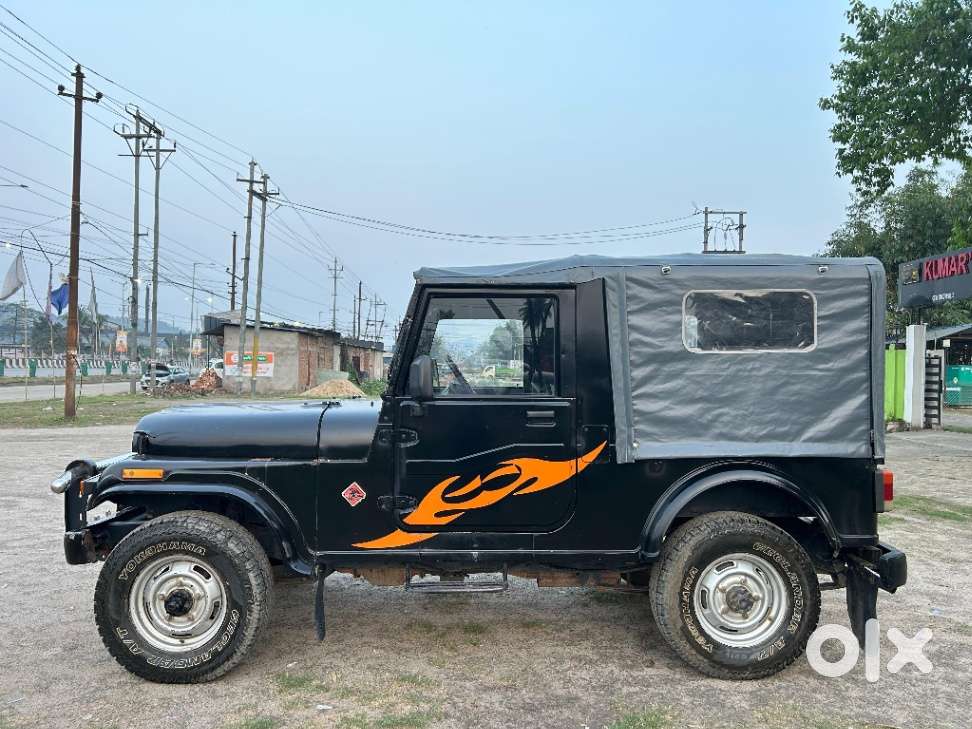 Mahindra Jeep, 2000, Petrol