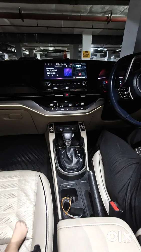 Dlf Owned Kia Carens 1.4 Luxury Plus 6 Str, 1st Owner, 47,500 Km