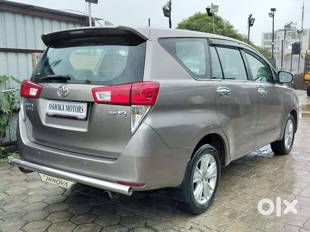 Toyota Innova Crysta 2.8z Automatic, 2016, Diesel