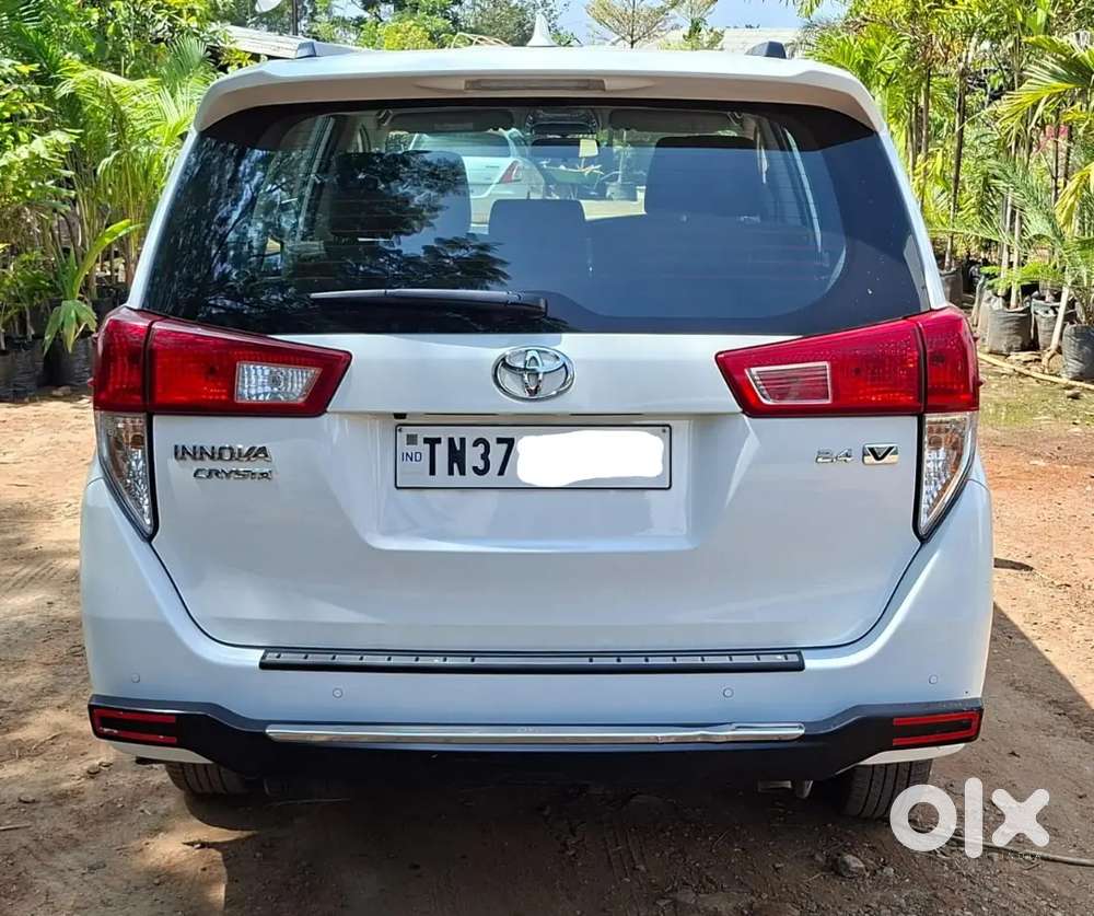 Toyota Innova Crysta 2024 Diesel 10000 Km Driven