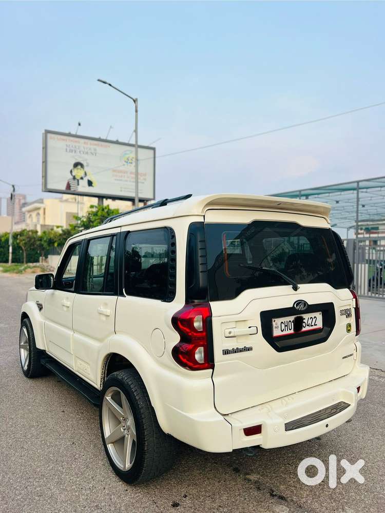 Mahindra Scorpio S10 8 Seater, 2017, Diesel