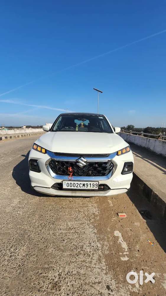 Maruti Suzuki Grand Vitara Petrol 30000 Km Driven With  Vip Number