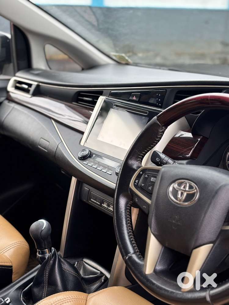 Toyota Innova Crysta 2017