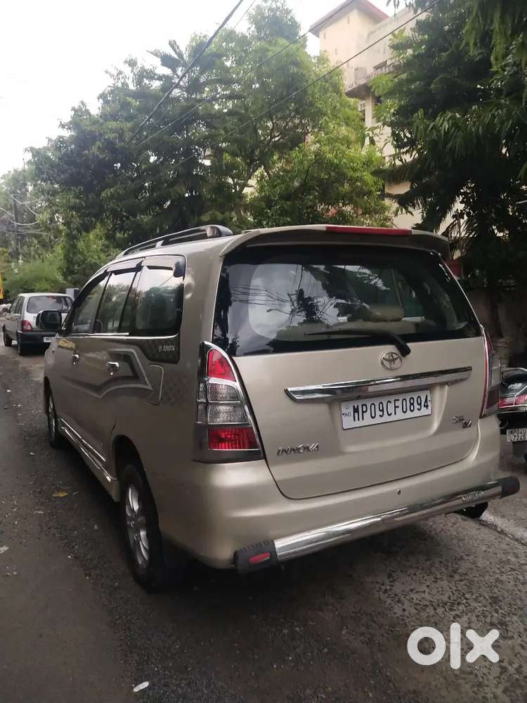 Toyota Innova 2012 Diesel Well Maintained Family Driven Car