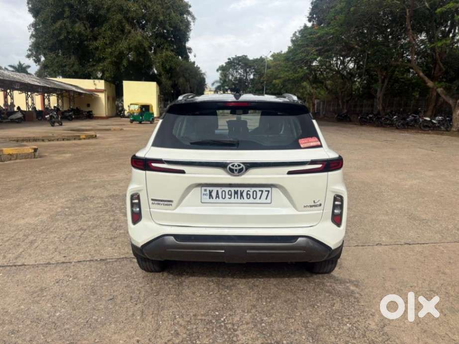 Toyota Urban Cruiser Hyryder 1.5 V Hybrid, 2023, Petrol