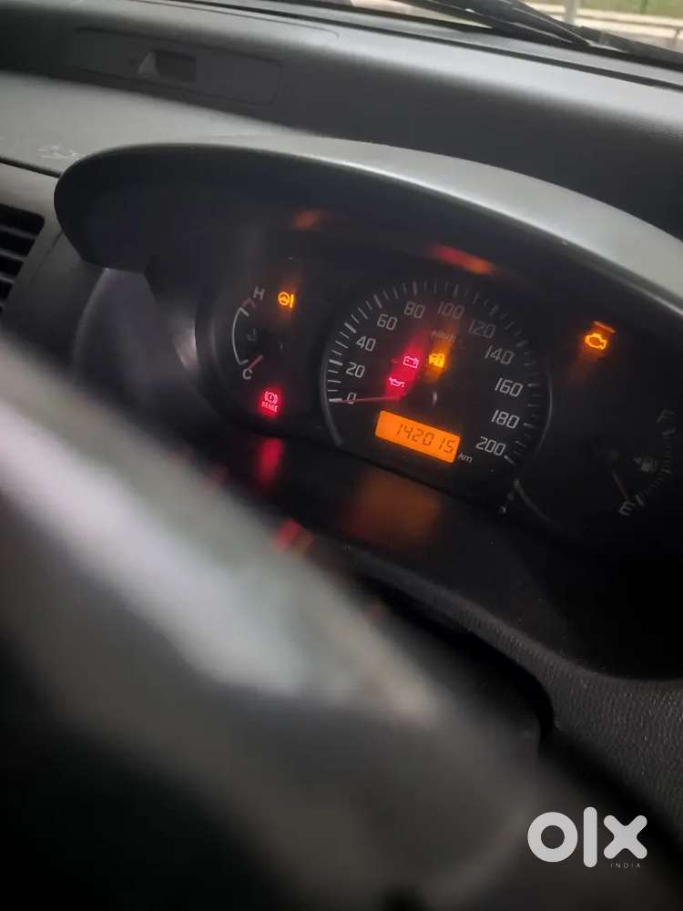 Maruti Suzuki Swift 2011 Cng & Hybrids 142015 Km Driven