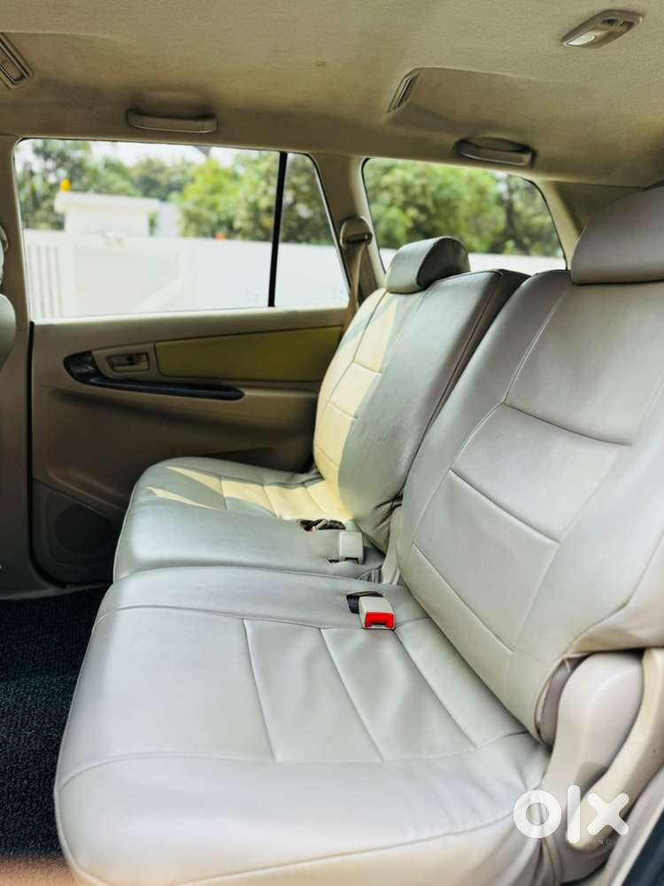 Toyota Innova 2014/2015 Reg  Diesel 75000 Km Driven