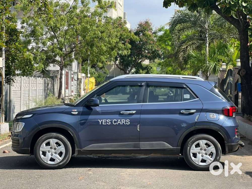 Hyundai Venue 1.2 S Plus, 2022, Petrol