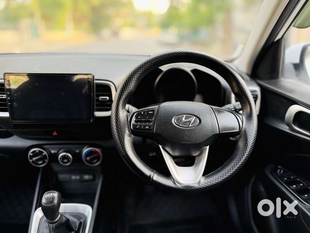 Hyundai Venue S 1.2 Petrol, 2022, Petrol