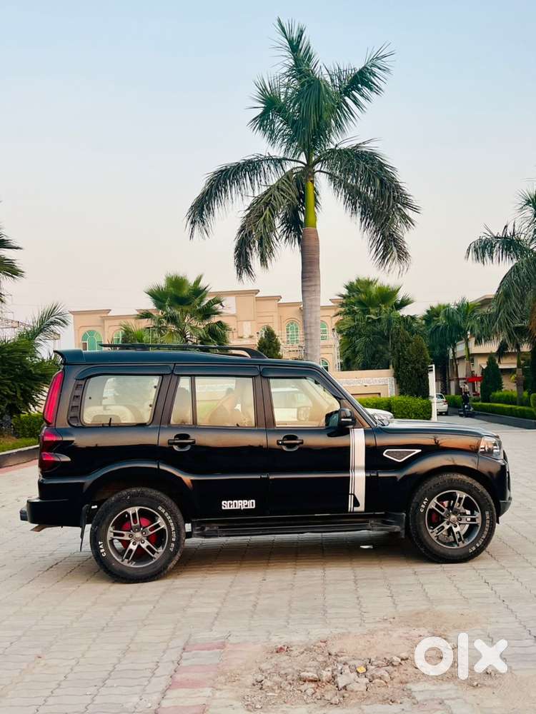 Mahindra Scorpio Classic 2017