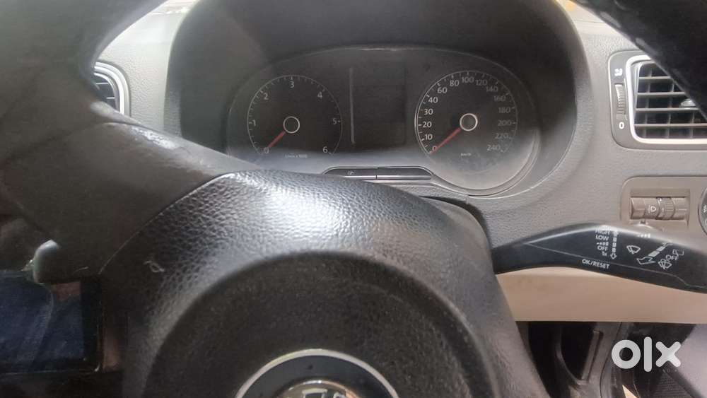 Volkswagen Polo Diesel Manual 2011