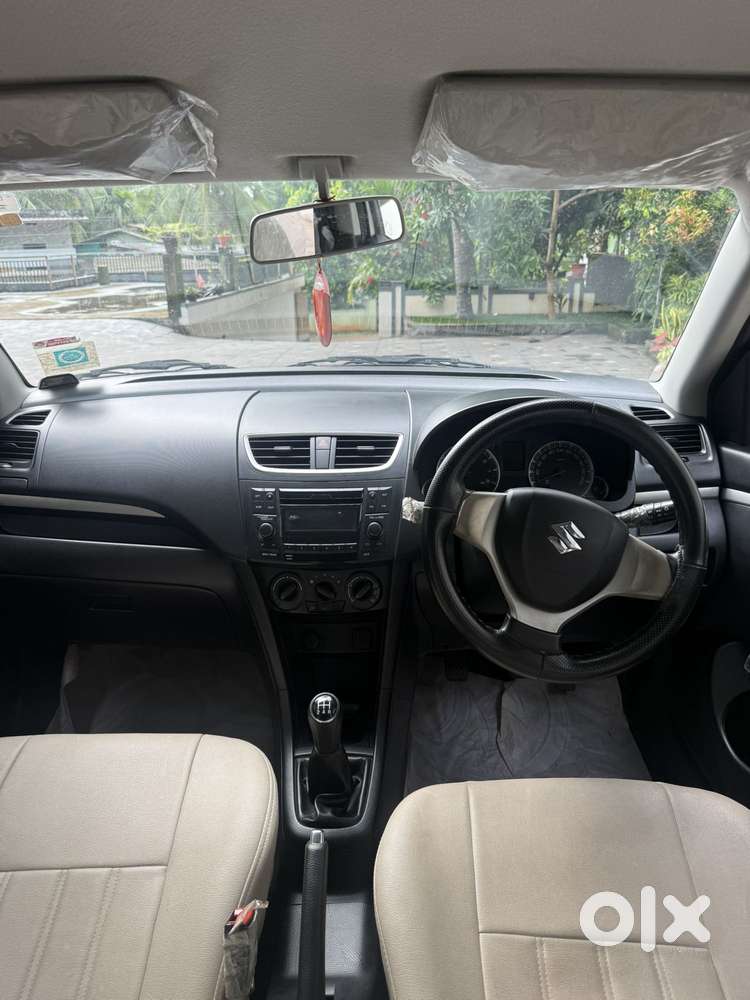Maruti Suzuki Swift Vxi Abs Bsiv, 2017, Petrol