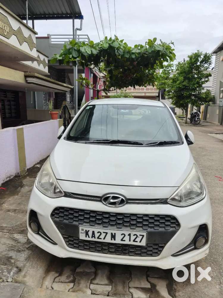 Hyundai Grand I10 Sportz 2017 Dual Tone
