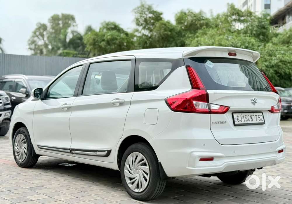 Maruti Suzuki Ertiga Vxi (o) Cng, 2022, Petrol