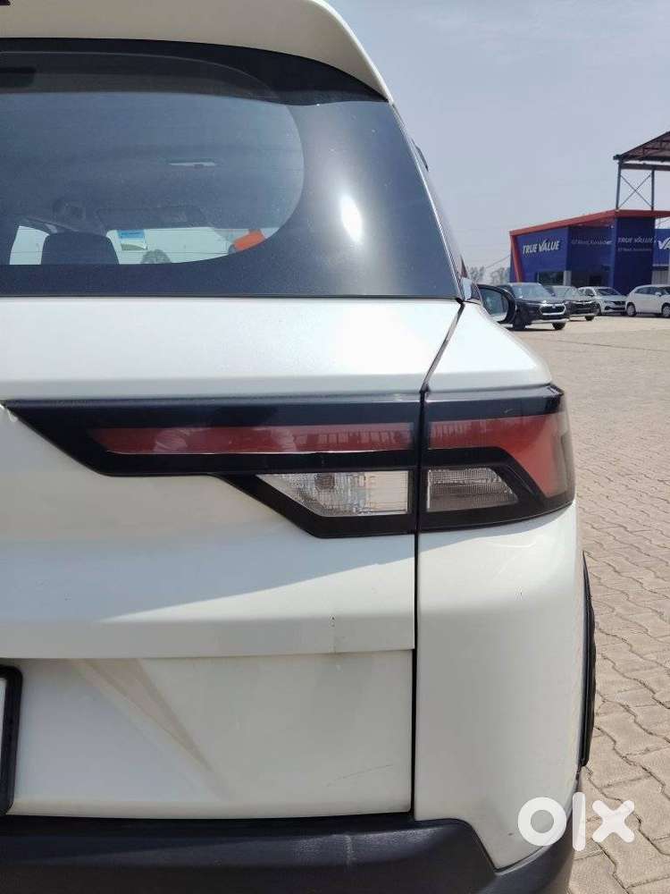 Maruti Suzuki Brezza 1.5 Vxi Smart Hybrid, 2023, Petrol