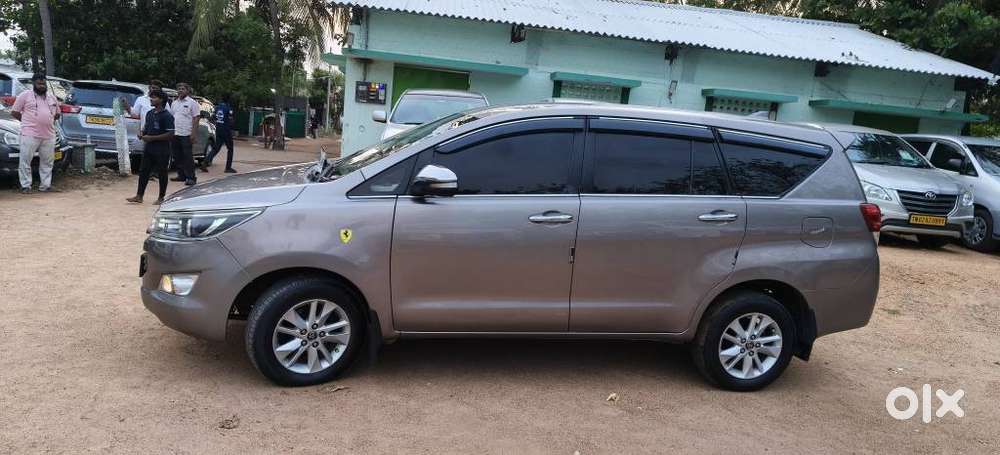 Toyota Innova Crysta 2.8z Automatic, 2016, Diesel