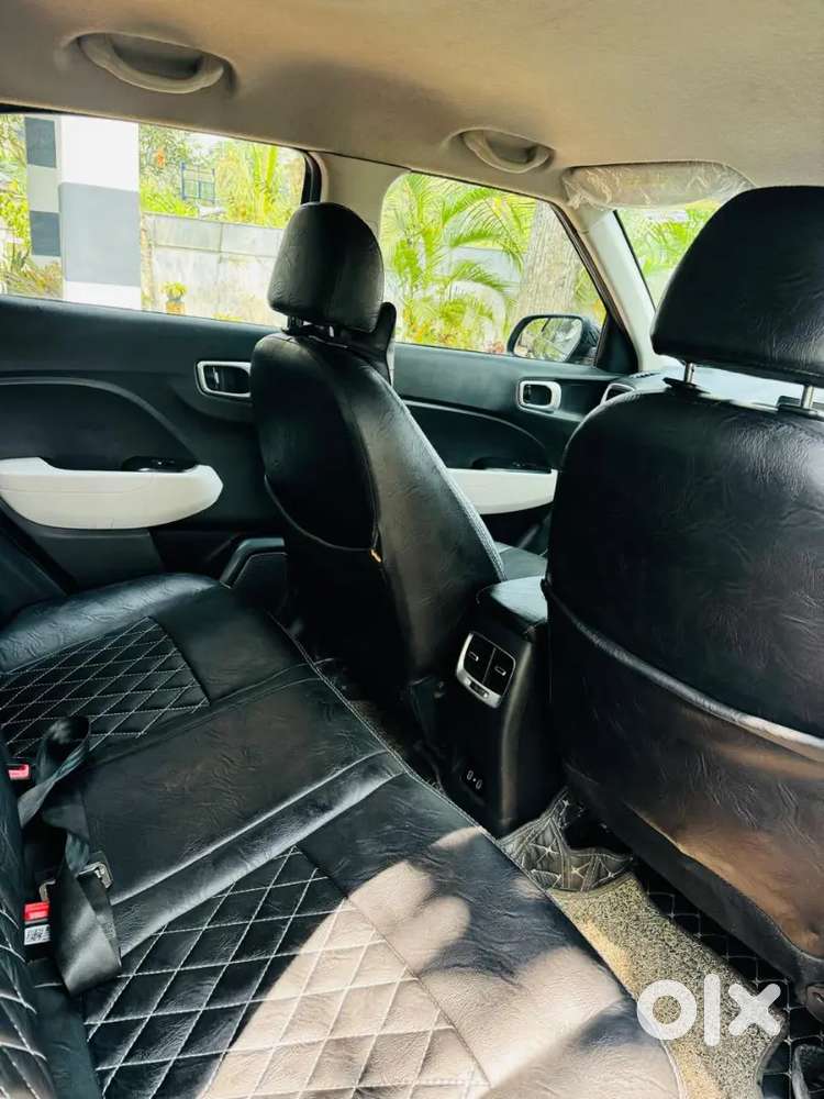 Hyundai Venue 2023 Diesel Well Maintained