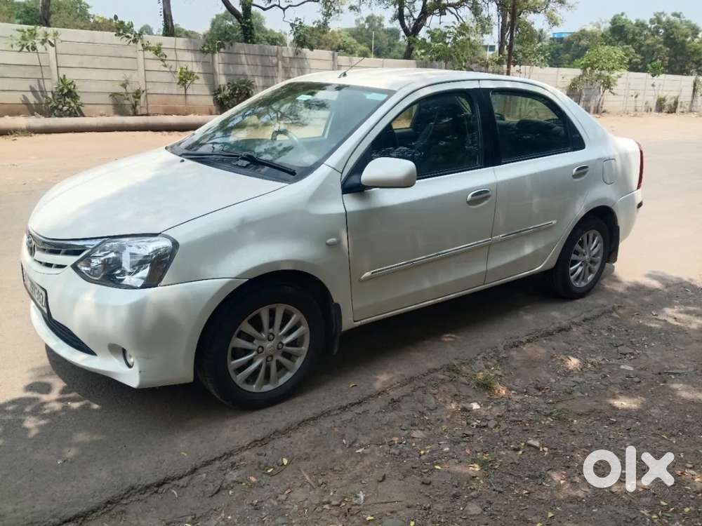 Toyota Etios 1.5 V, 2012, Petrol