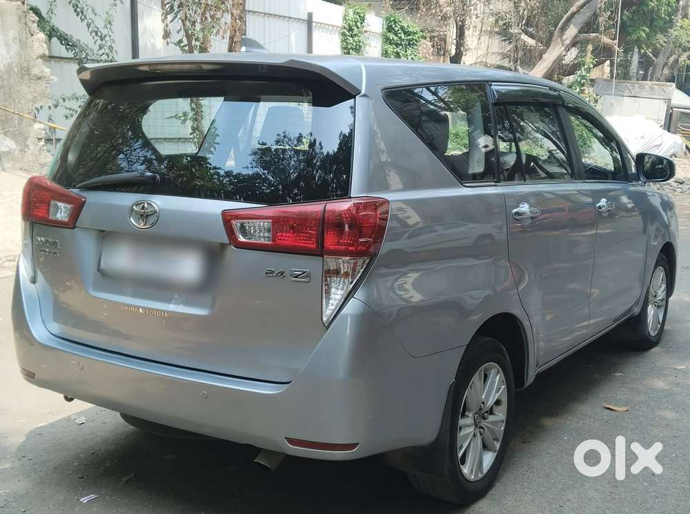 Toyota Innova Crysta