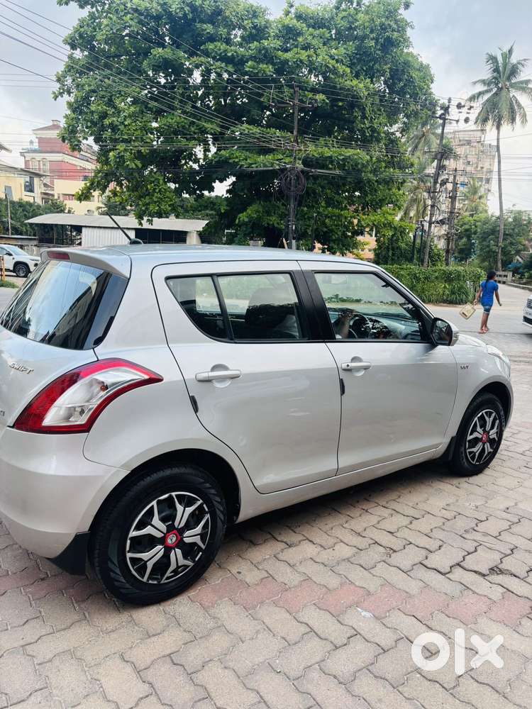 Maruti Suzuki Swift Vxi Optional, 2013, Petrol