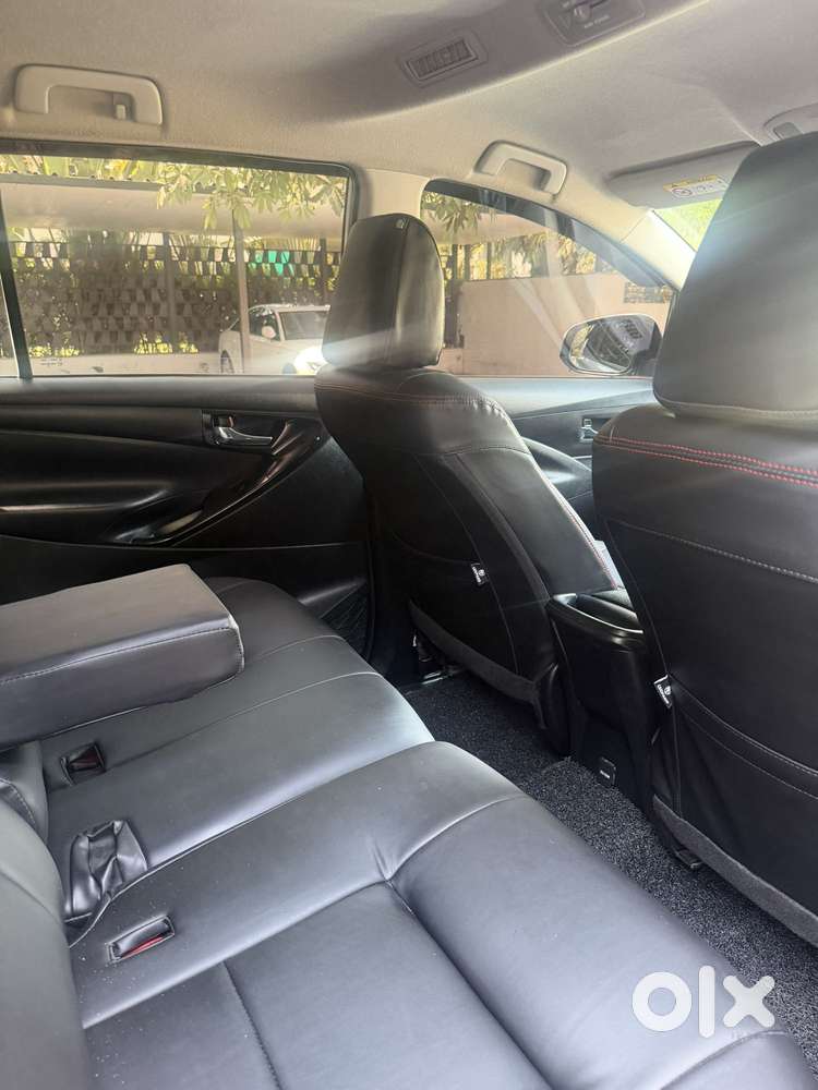 Toyota Innova Crysta [2020-ongoing] 2.4 Gx 8 Str, 2023, Diesel