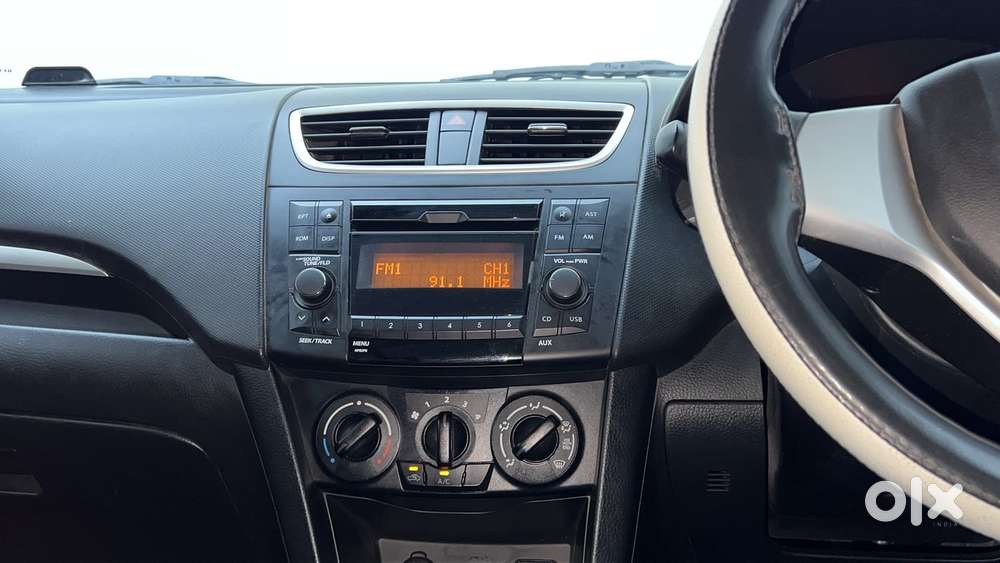 Maruti Suzuki Swift Vxi Optional, 2017, Petrol
