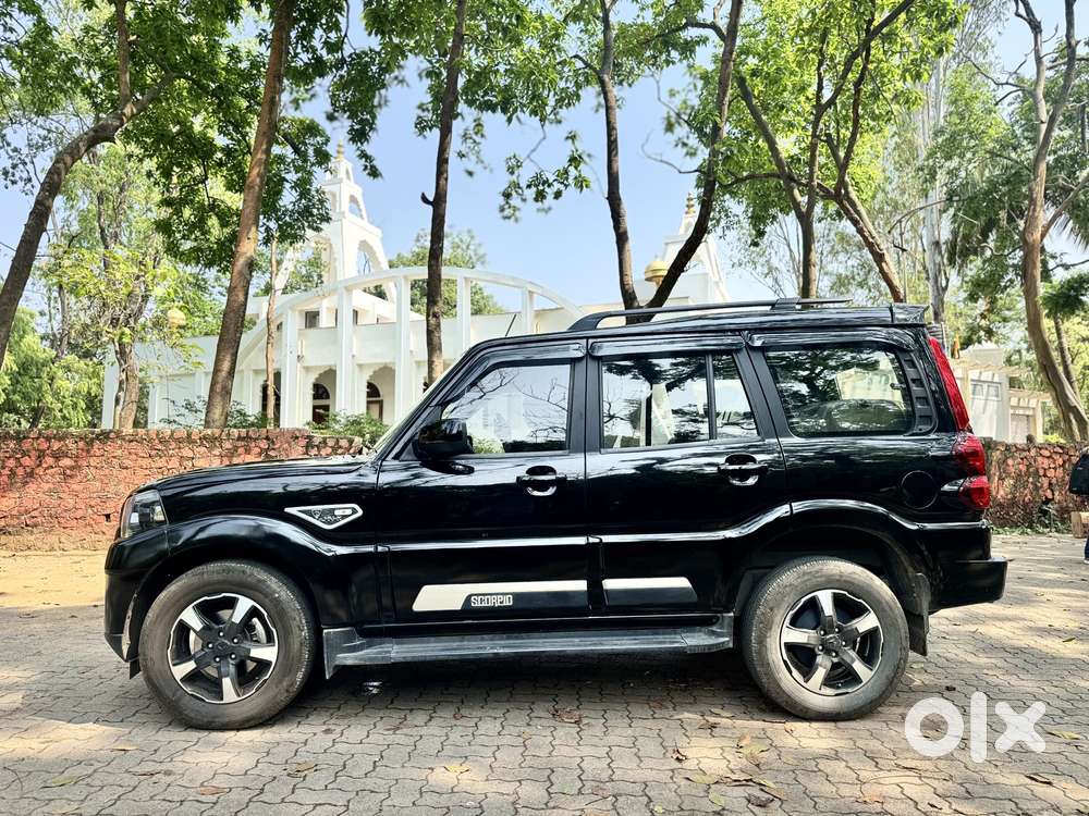 Mahindra Scorpio Classic 2.2 S 11 Mt 7 Str, 2024, Diesel