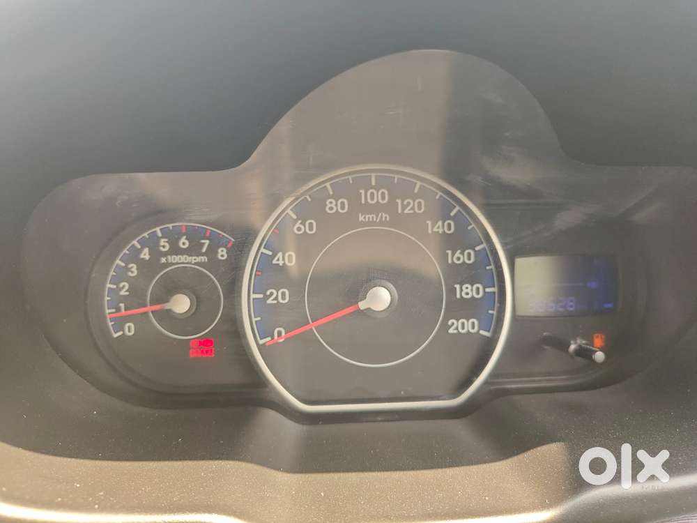 Hyundai I10 Sportz, 2014, Petrol