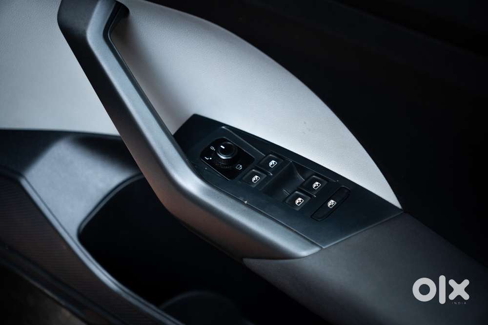 Skoda Kushaq 1.0 Tsi Ambition, 2022, Petrol