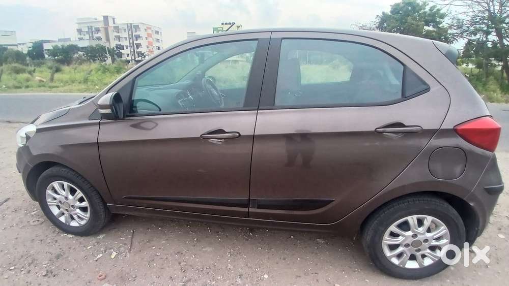 Tata Tiago 1.2 Revotron Xza, 2018, Petrol