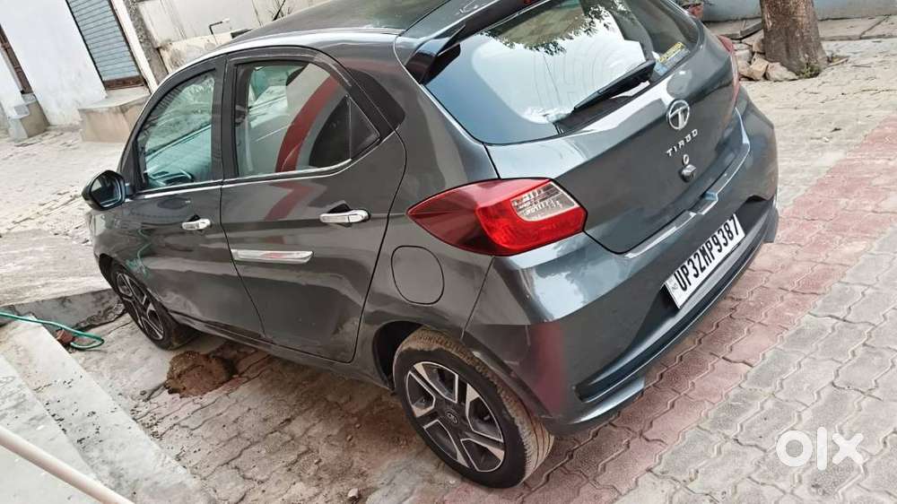 Tata Tiago Xz Plus 2022 Petrol Dual-tone