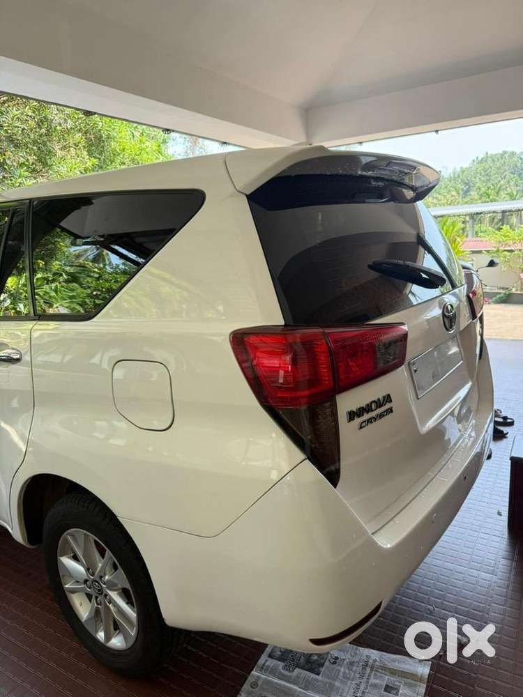 Toyota Innova Crysta 2016 Diesel 120000 Km Driven