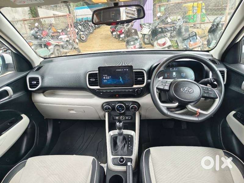 Hyundai Venue 1.0 Sx (o) Turbo Dct, 2023, Petrol
