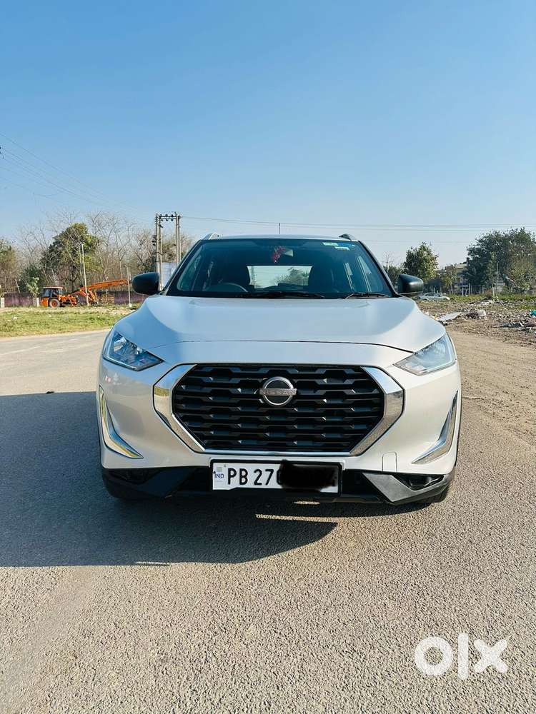 Nissan Magnite 1.0 Xv Premium, 2021, Petrol