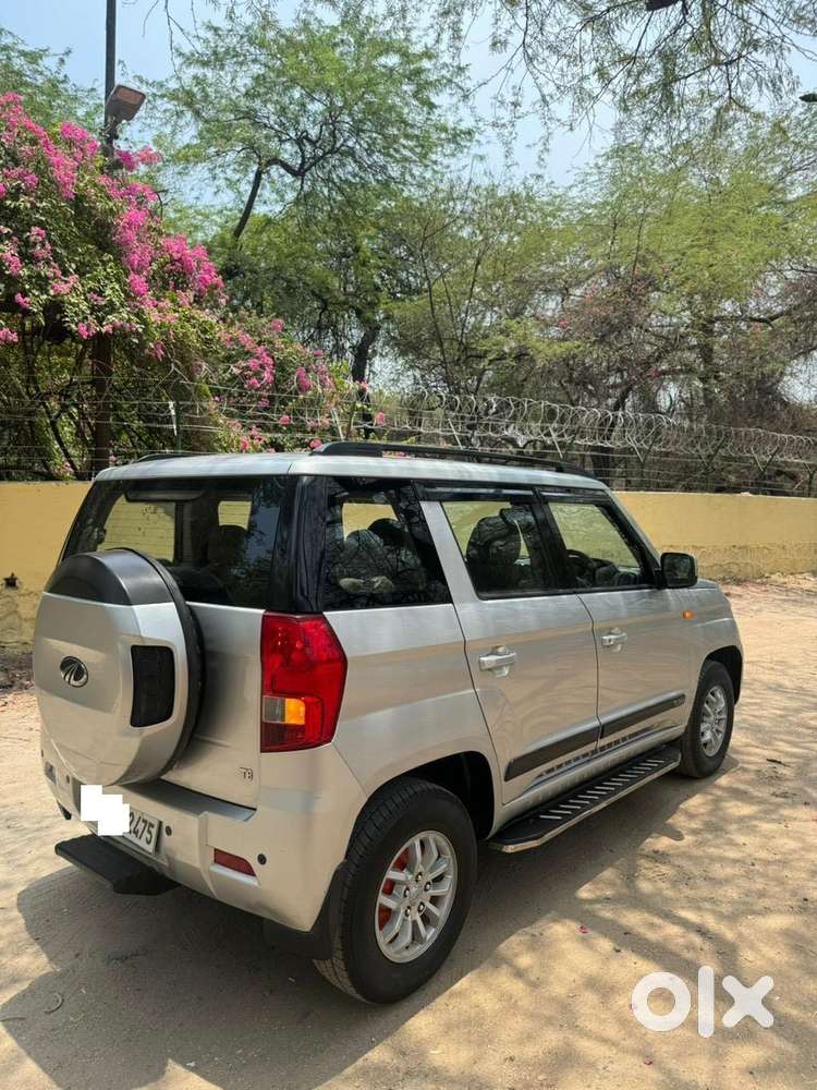 Mahindra Tuv 300