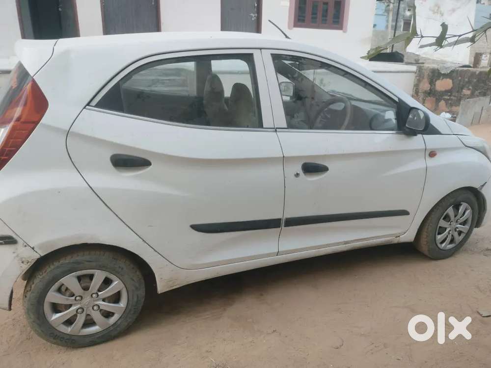 Hyundai Eon 2013 Petrol Good Condition And Cng Fitted