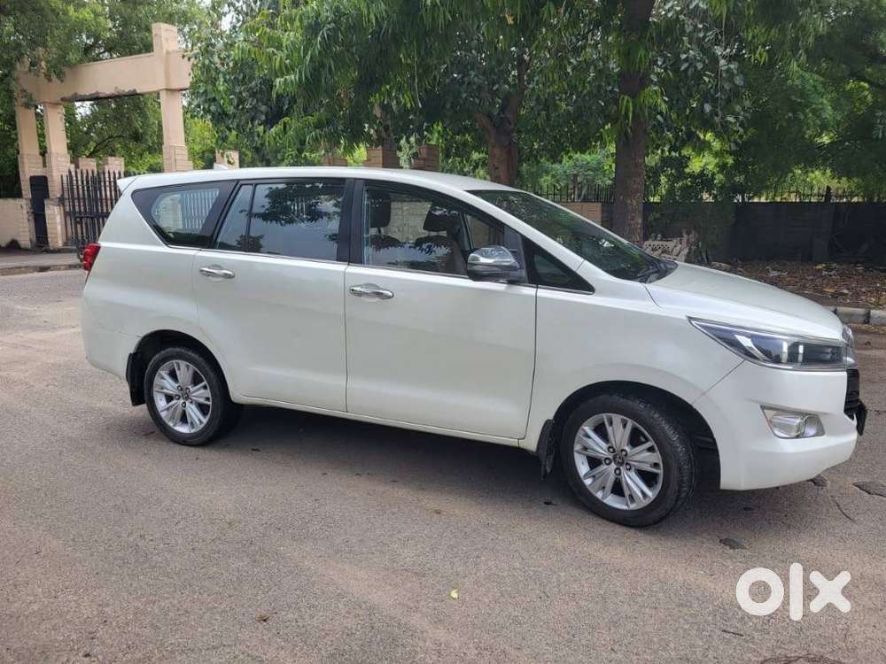 Toyota Innova Crysta 2.8z Automatic, 2017, Diesel
