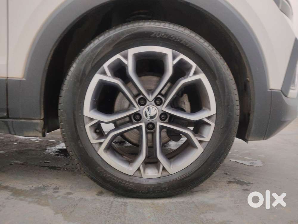 Skoda Kushaq Style 1.0l Tsi Mt, 2023, Petrol