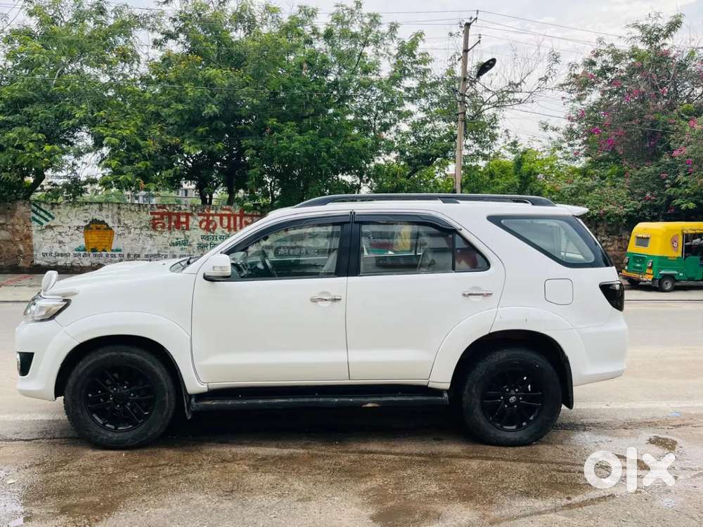 Toyota Fortuner 3.0 4x4 Manual, 2012, Diesel