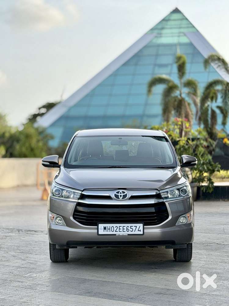 Toyota Innova Crysta 2.4 V 8 Str, 2016, Diesel